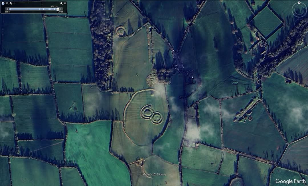 Tourism. Meath. The Hill of Tara